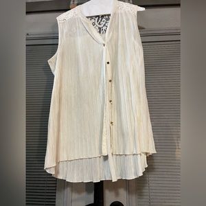 Lightweight Sleeveless Blouse
